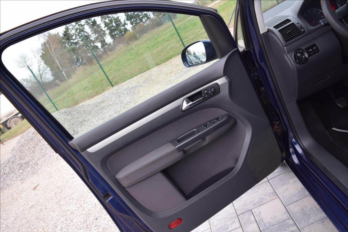 Volkswagen Touran Kombi 1,4 l 103 kw