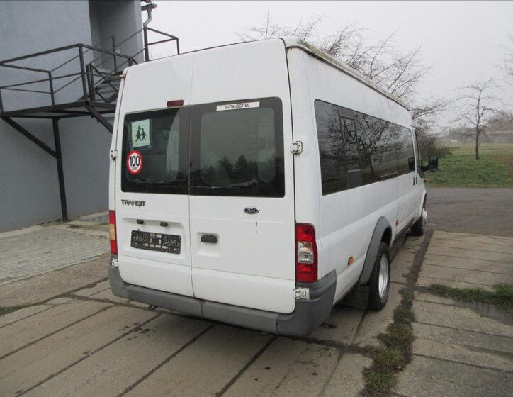 Ford Transit 12