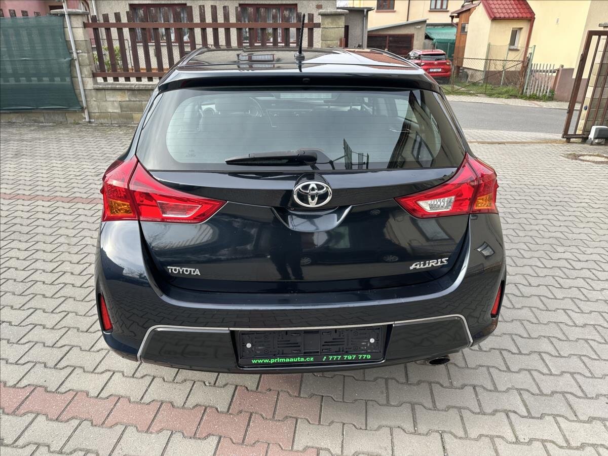Toyota Auris Hatchback 1,6 l 98 kw