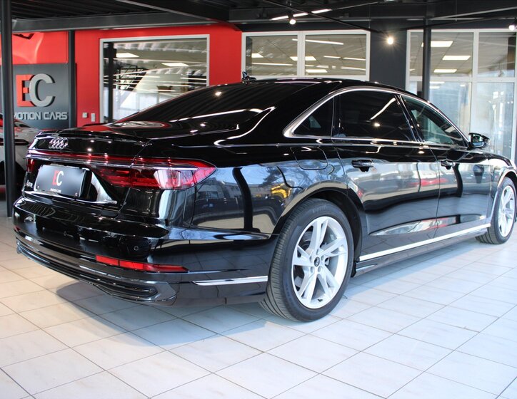 Audi A8 Ostatní 3,0 l 210 kw