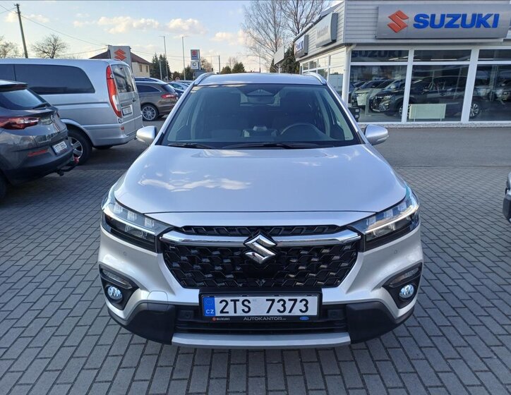 Suzuki S-Cross SUV / Terénní 1,4 l 81 kw