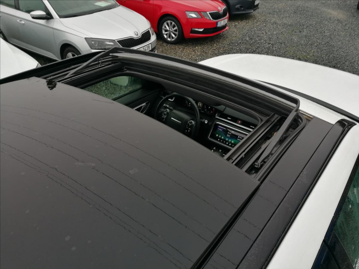 Land Rover Range Rover Velar SUV / Terénní 3,0 l 221 kw