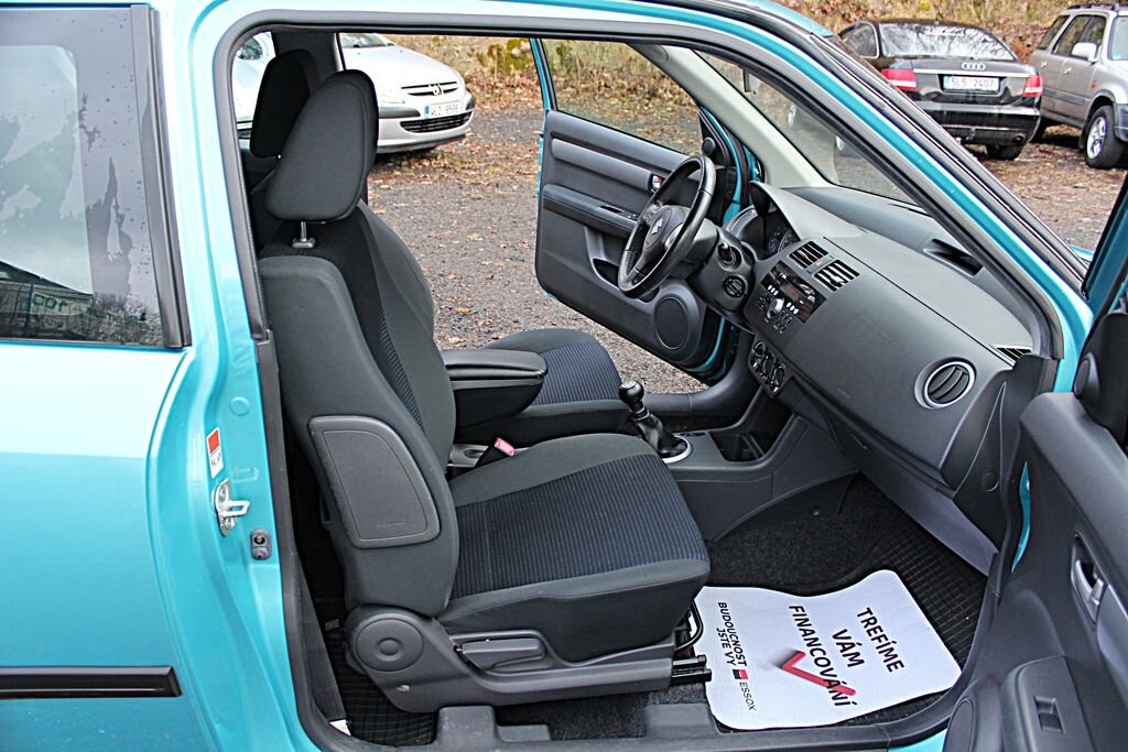 Suzuki Swift Hatchback 1,3 l 67 kw