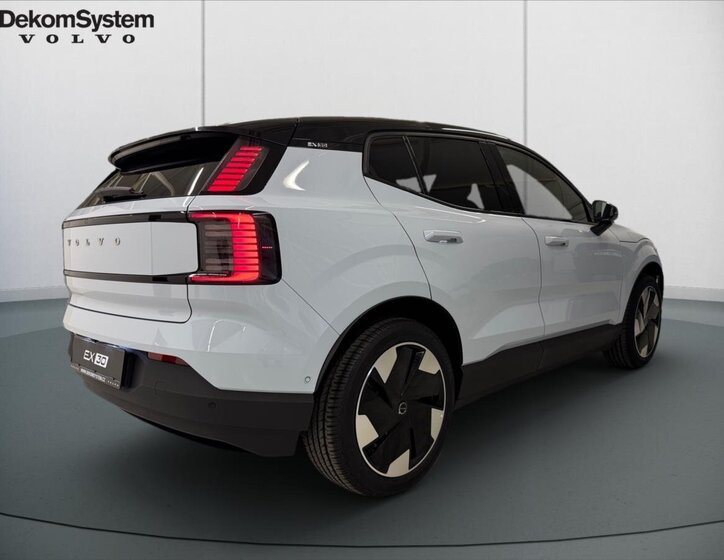 Volvo EX30 CUV 0,0 200 kw