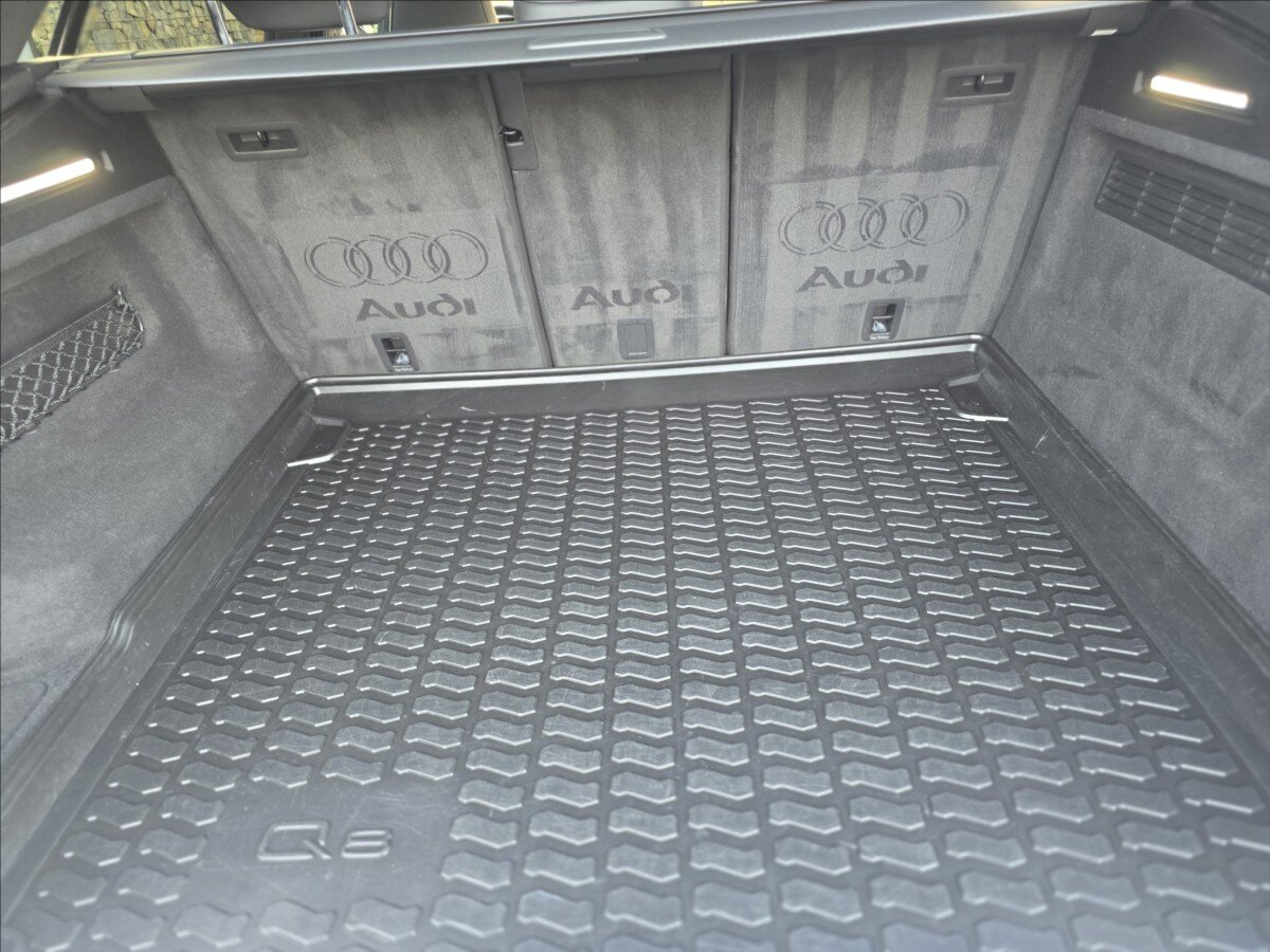 Audi Q8 Hatchback 3,0 l 210 kw