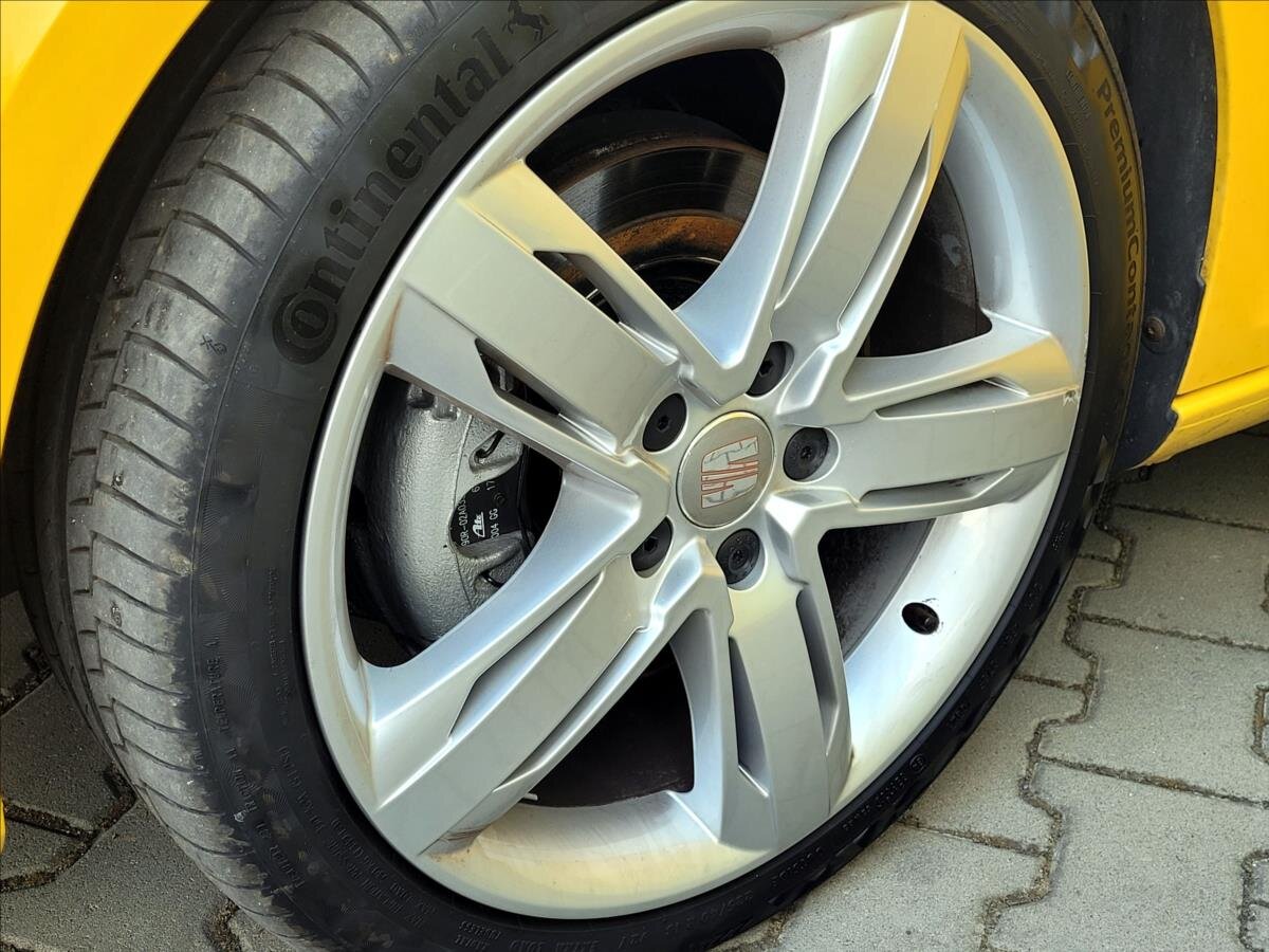 Seat Leon Hatchback 2,0 l 185 kw