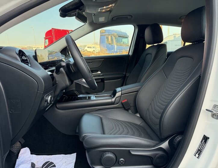 Mercedes-Benz GLA SUV / Terénní 2,0 l 140 kw