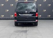 Volkswagen Multivan 8