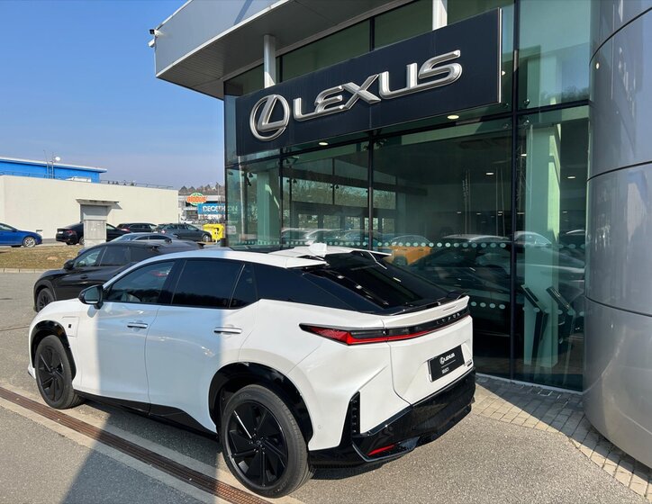 Lexus Ostatní SUV / Terénní 0,0 300 kw