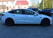 Tesla Model 3 Sedan / Limuzína 0,0 208 kw