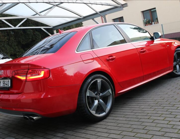 Audi S4 9
