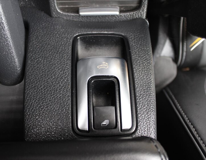 Volkswagen Golf Kabriolet 2,0 l 103 kw