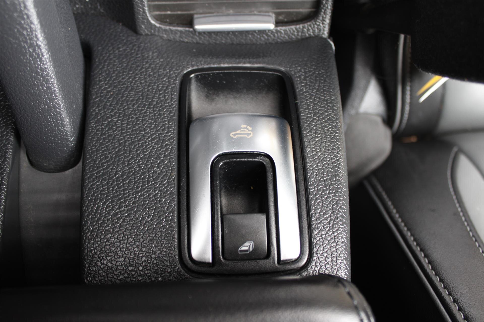 Volkswagen Golf Kabriolet 2,0 l 103 kw