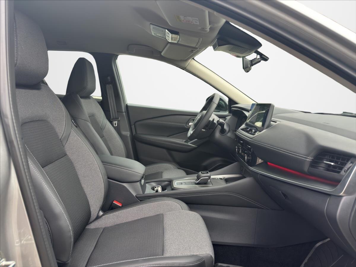 Nissan Qashqai SUV / Terénní 1,3 l 116 kw