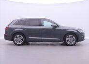 Audi Q7 8