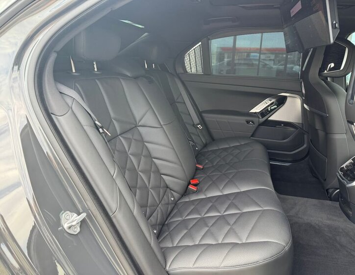 BMW Řada 7 Sedan / Limuzína 3,0 l 210 kw