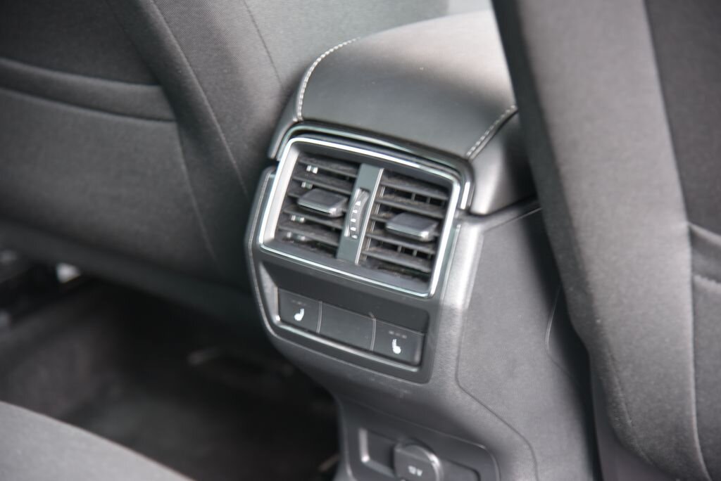 Škoda Karoq SUV / Terénní 1,5 l 110 kw