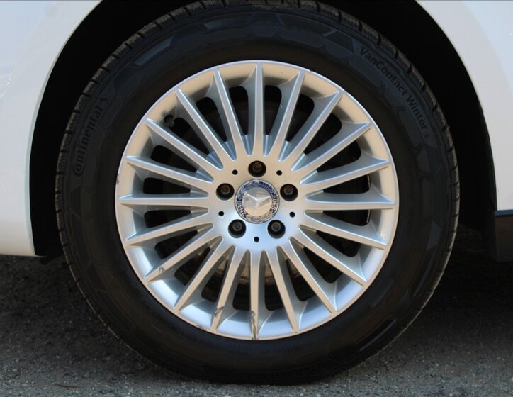 Mercedes-Benz Třídy V Kombi 2,1 l 140 kw