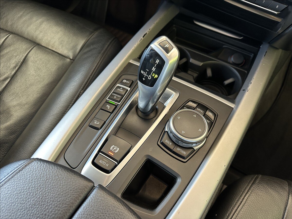 BMW X5 SUV 2,0 l 160 kw