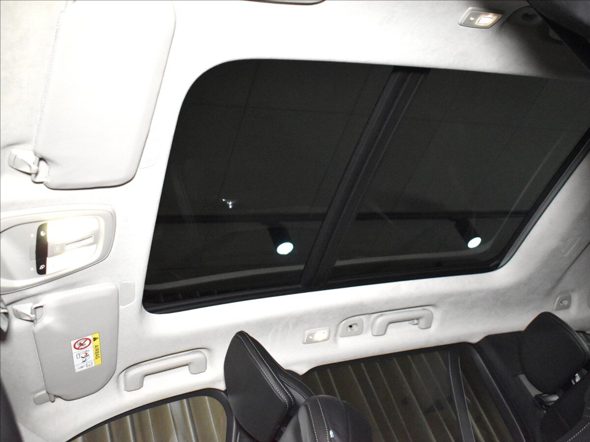 Volvo XC90 SUV / Terénní 2,0 l 335 kw