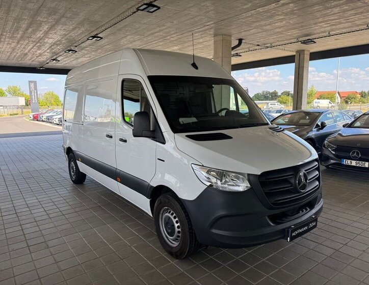 Mercedes-Benz Sprinter 3