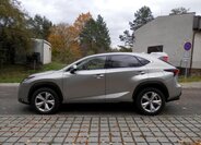 Lexus NX 300h 6