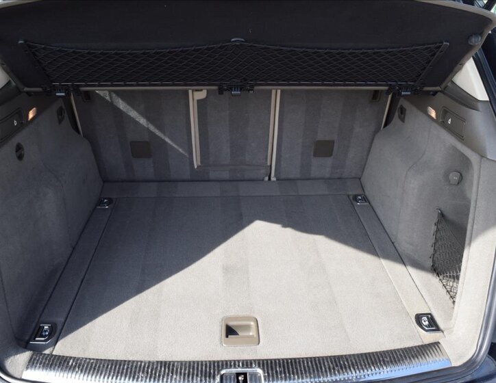 Audi Q5 SUV / Terénní 2,0 l 105 kw