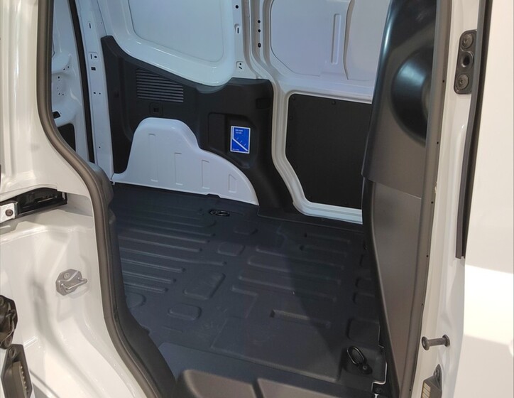 Ford Transit Courier 14