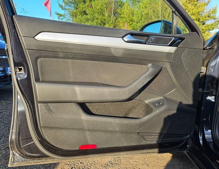 Volkswagen Passat Kombi 1,6 l 88 kw