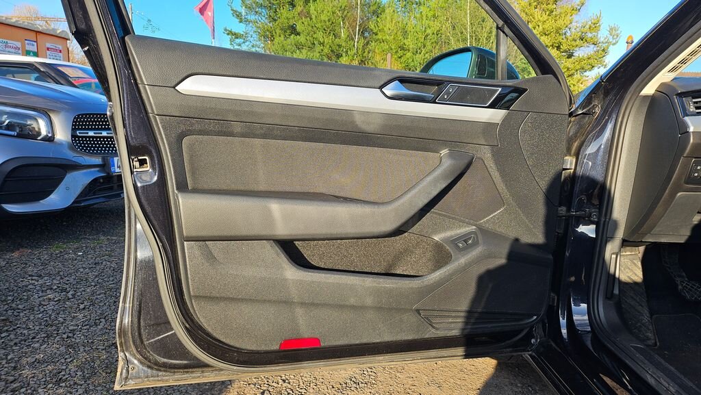 Volkswagen Passat Kombi 1,6 l 88 kw