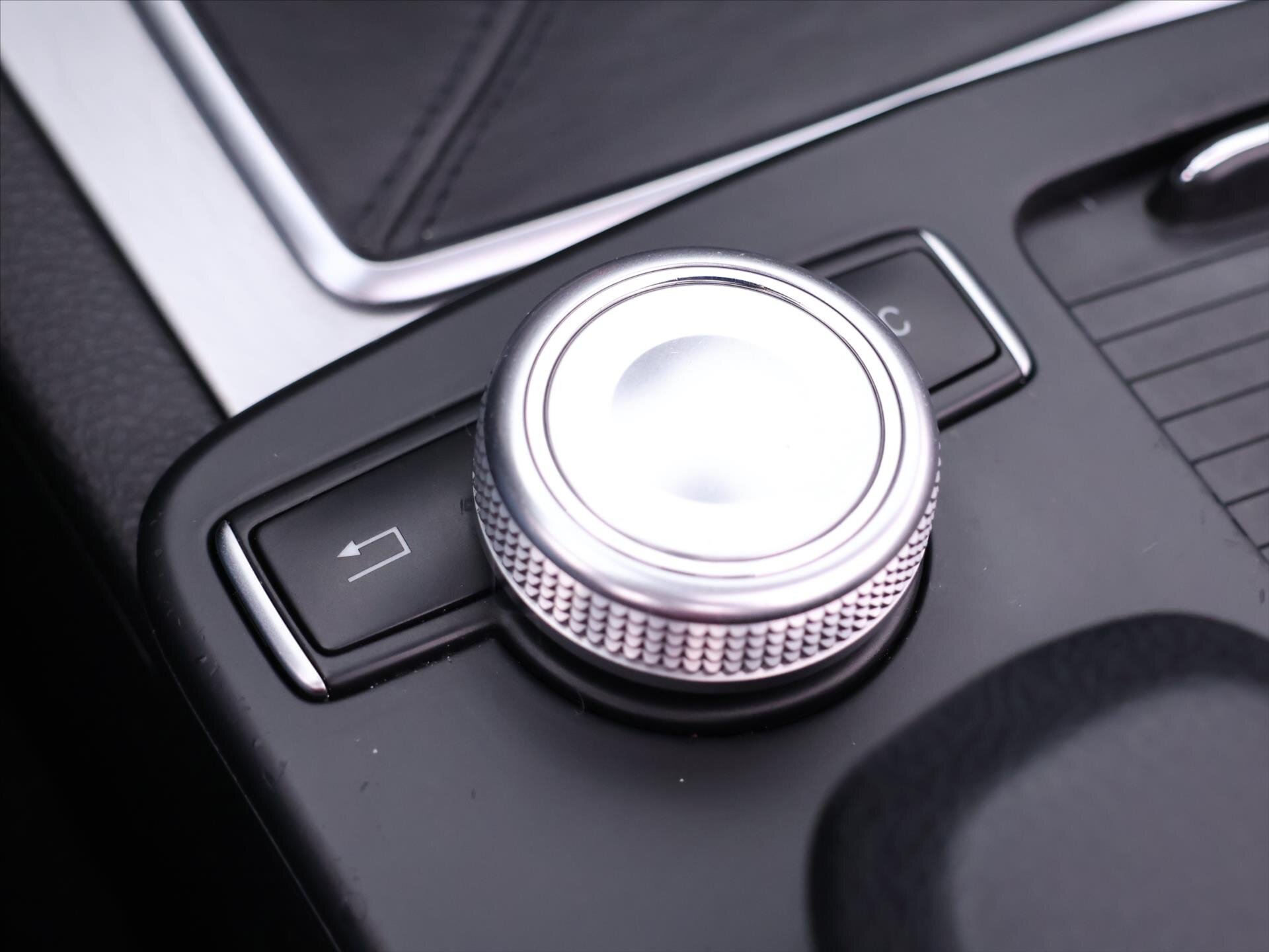 Mercedes-Benz Třídy E Kabriolet 2,1 l 125 kw