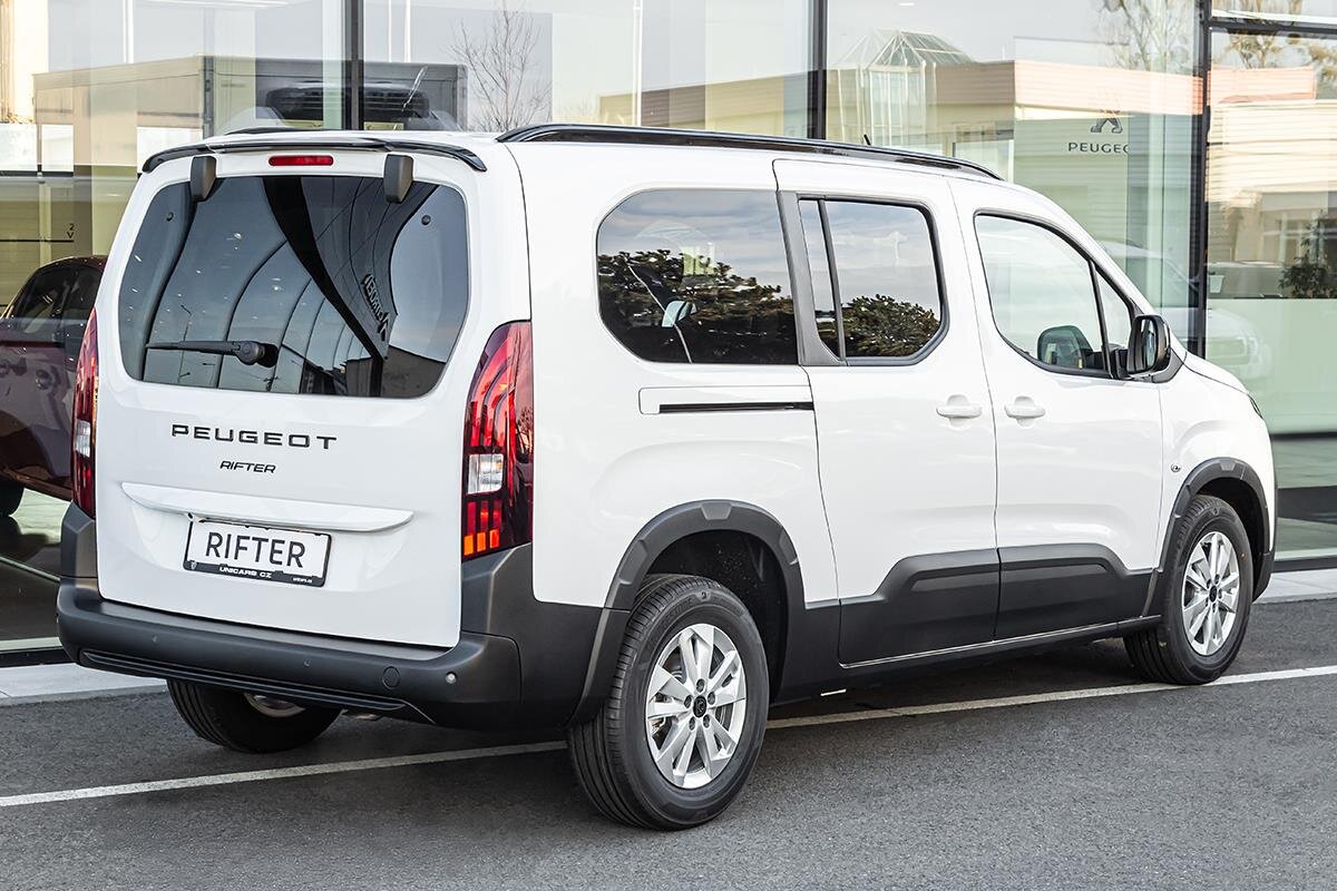 Peugeot Rifter MPV 1,5 l 96 kw