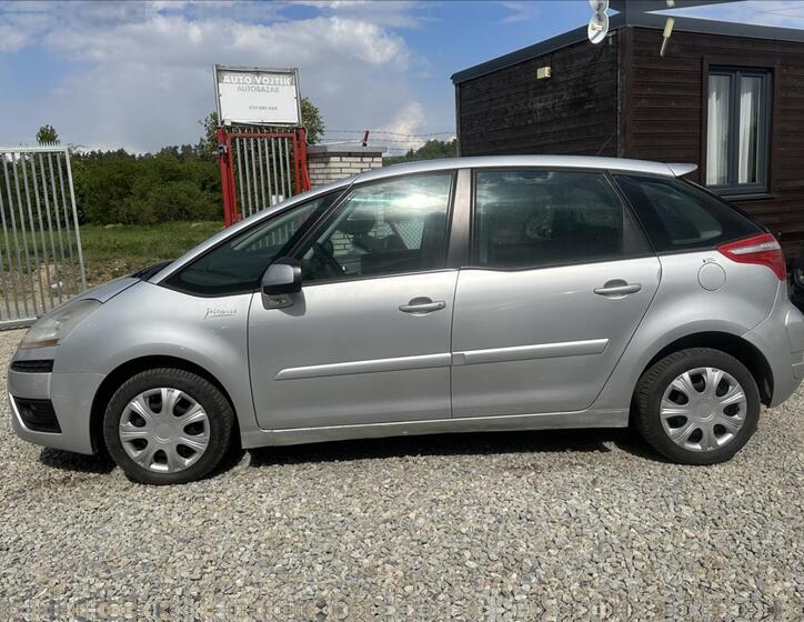 Citroën C4 Picasso 8