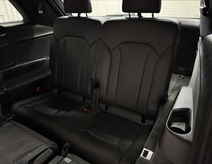 Audi Q7 37