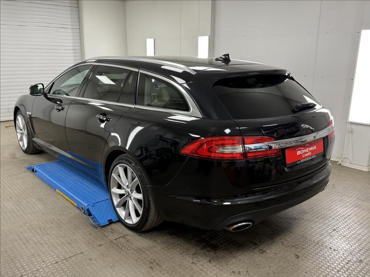 Jaguar XF Kombi 3,0 l 202 kw