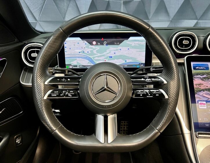 Mercedes-Benz Třídy C Sedan / Limuzína 2,0 l 190 kw