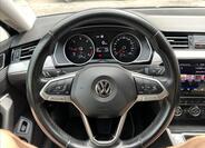 Volkswagen Passat 10