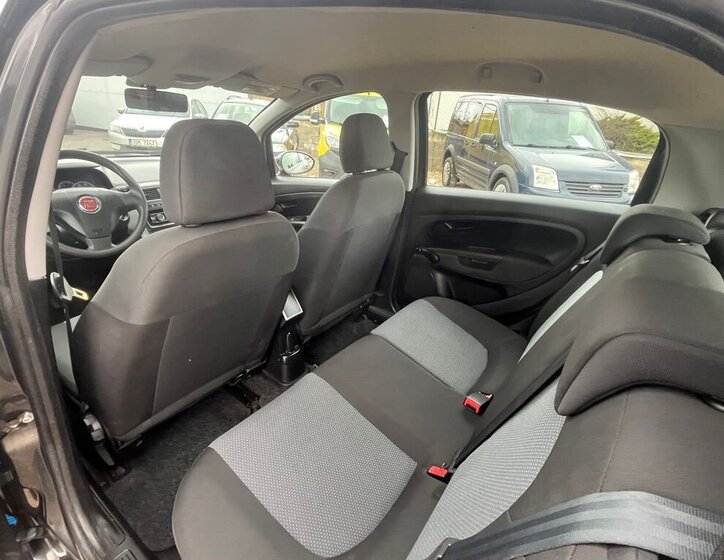 Fiat Punto Hatchback 1,2 l 51 kw