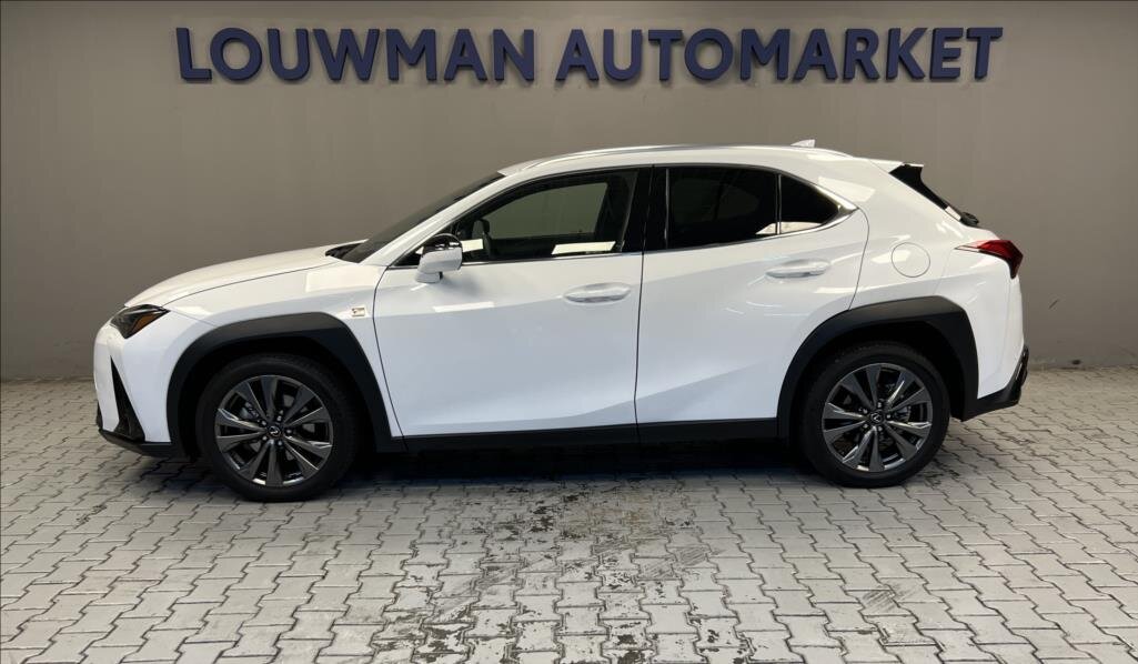 Lexus UX 300h SUV 2,0 l 146 kw
