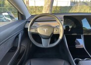 Tesla Model 3 Sedan 0,0 239 kw