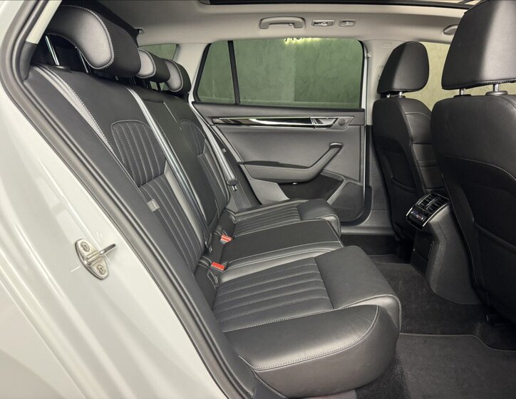 Škoda Superb Kombi 1,4 l 160 kw