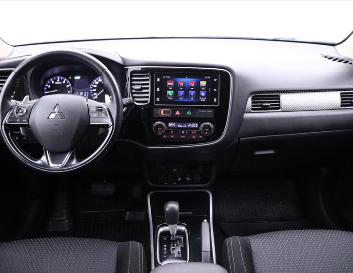 Mitsubishi Outlander SUV / Terénní 2,0 l 110 kw