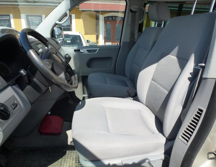 Volkswagen Multivan 15