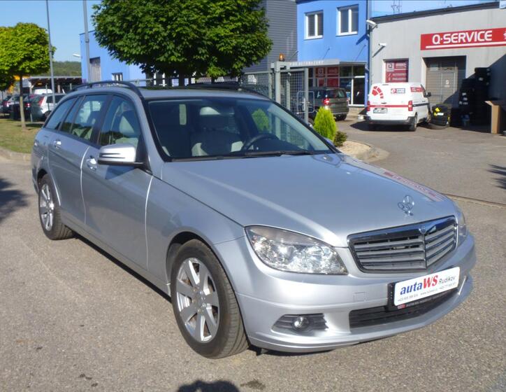 Mercedes-Benz Třídy C Kombi 2,1 l 100 kw