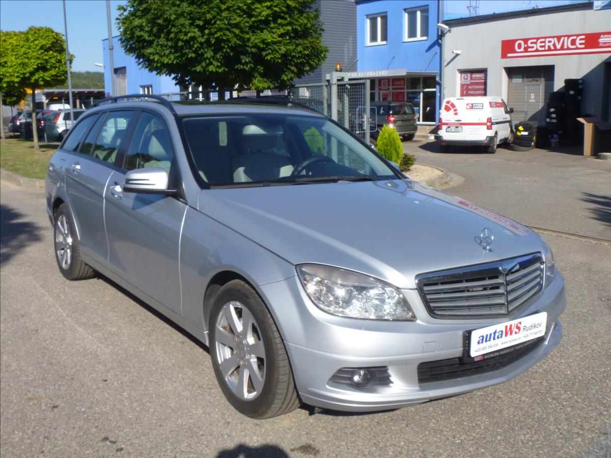 Mercedes-Benz Třídy C Kombi 2,1 l 100 kw