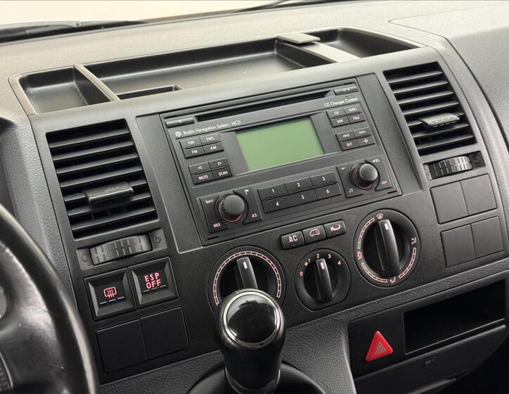 Volkswagen Caravelle 11