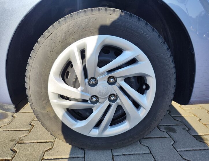 Hyundai i10 Hatchback 998,0 49 kw