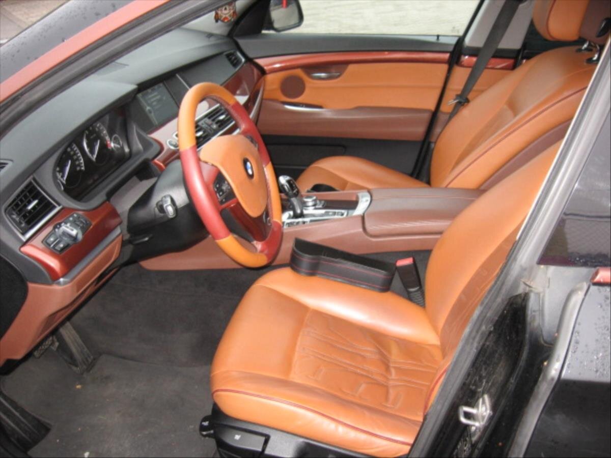 BMW Řada 5 Sedan 3,0 l 225 kw