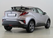 Toyota C-HR SUV / Terénní 1,8 l 72 kw