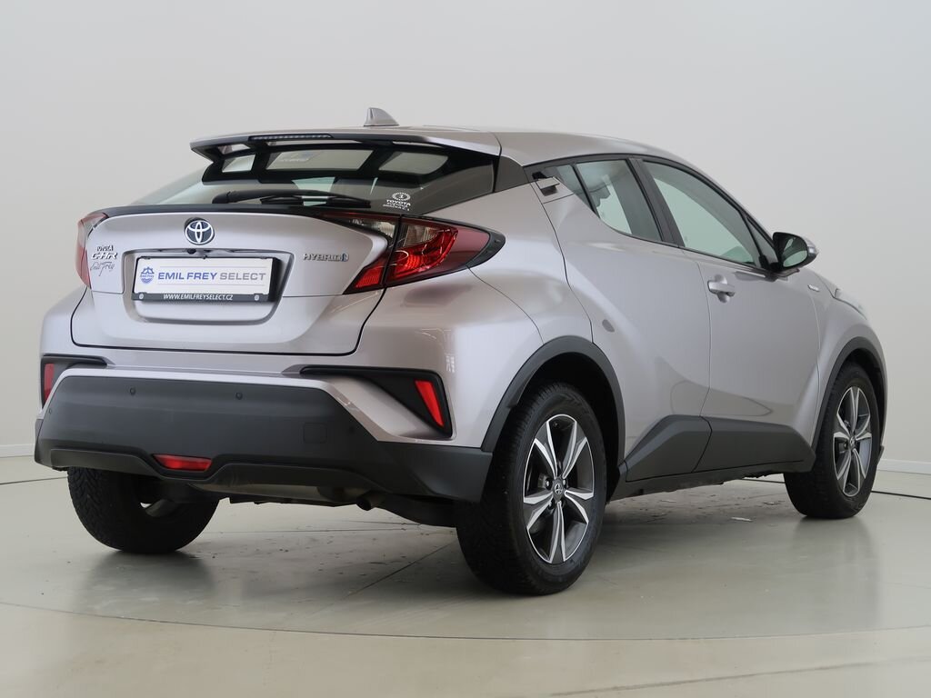 Toyota C-HR SUV / Terénní 1,8 l 72 kw